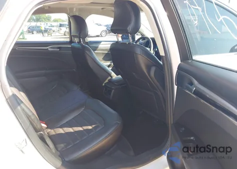 2015 Ford Fusion Se z USA, uszkodzony, nr VIN 3FA6P0HD7FR210946